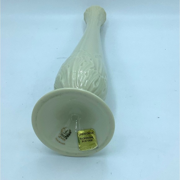 Vintage Lenox Ivory Florentine Bud Vase - Picture 8 of 9